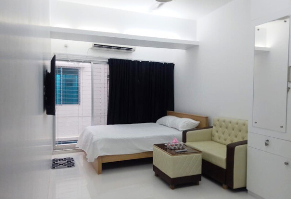 experience-the-comfort-of-renting-a-well-furnished-studio-apartment-in-bashundhara-ra-big-0