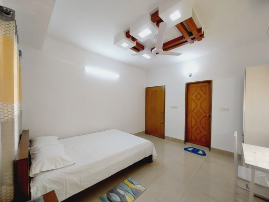 rent-furnished-three-bedroom-apartment-in-bashundhara-ra-big-2