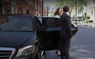Cherish hassle-free and fast-tracked trips with Professional Chauffeur Services in London