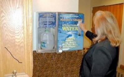 Water vending equipment for outdoor use